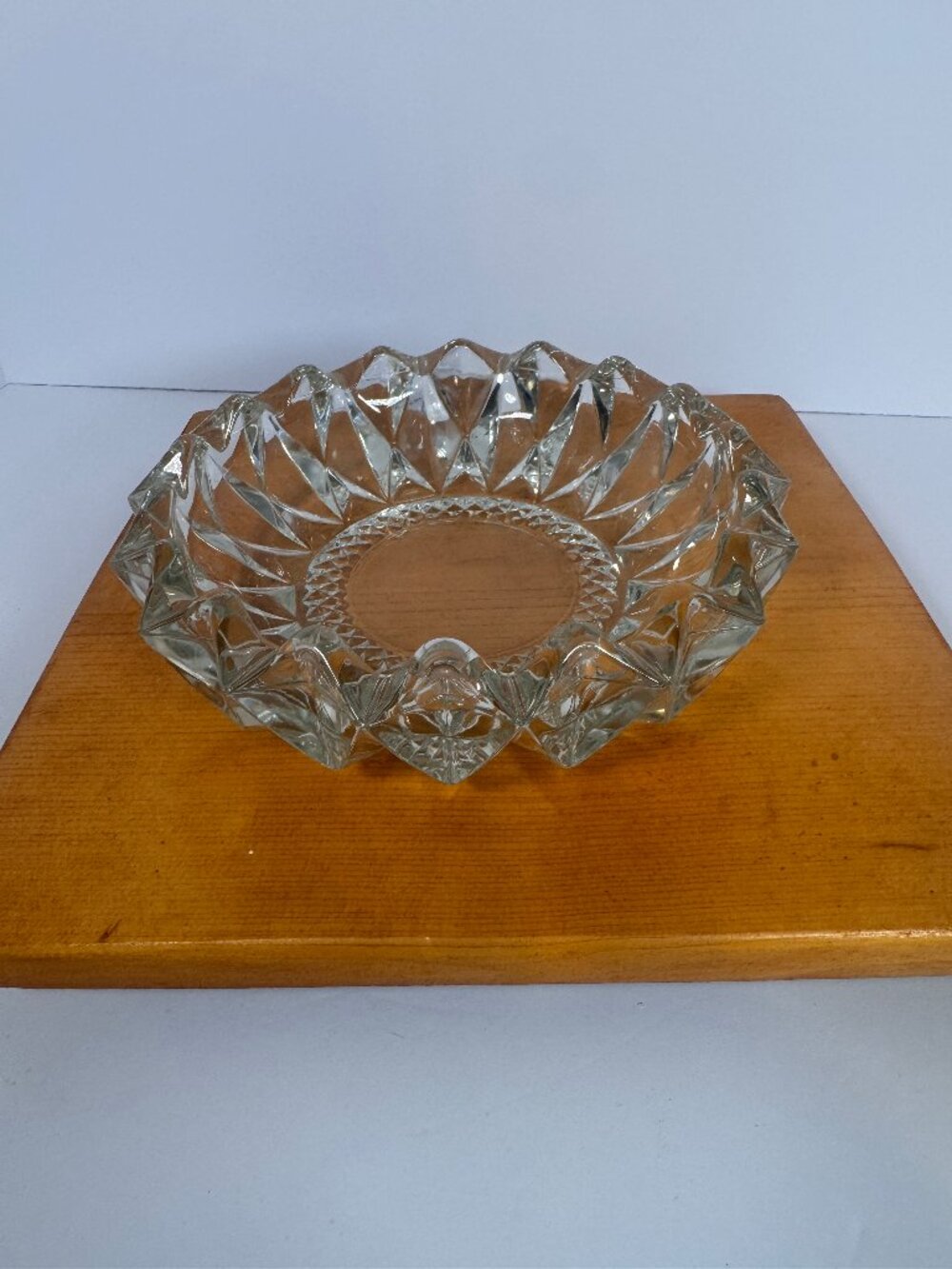 Vintage Keg Indonesia diaminde cut candy or potpourri bowl. Just beautiful